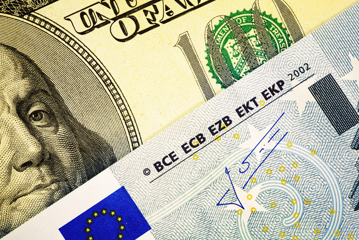 Euro en hausse face au dollar