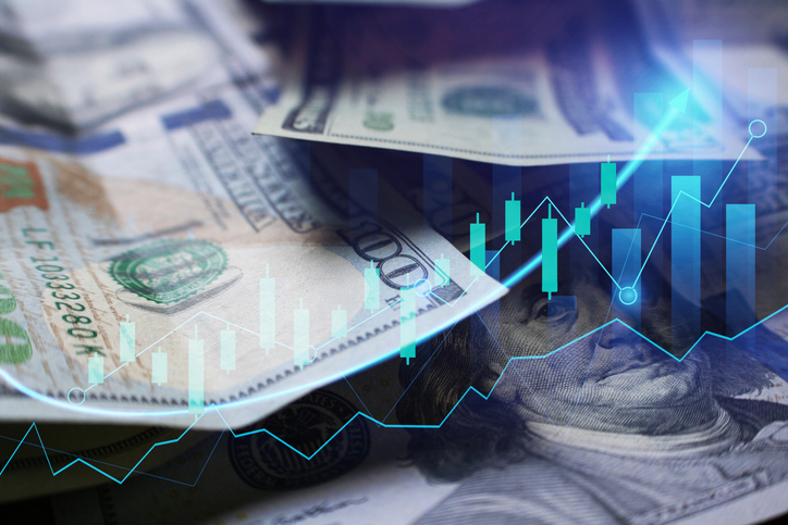 Dollar weakens at start of week