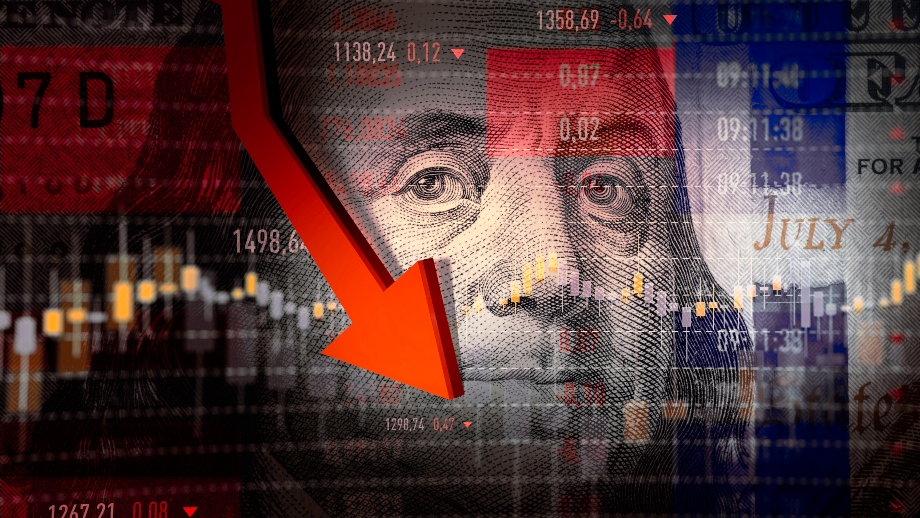 الدولار يسجل أدنى مستوى في سبعة أسابيع