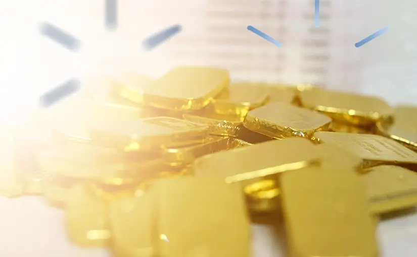 Gold Eases After Davos Signals but Stays Near Record Highs