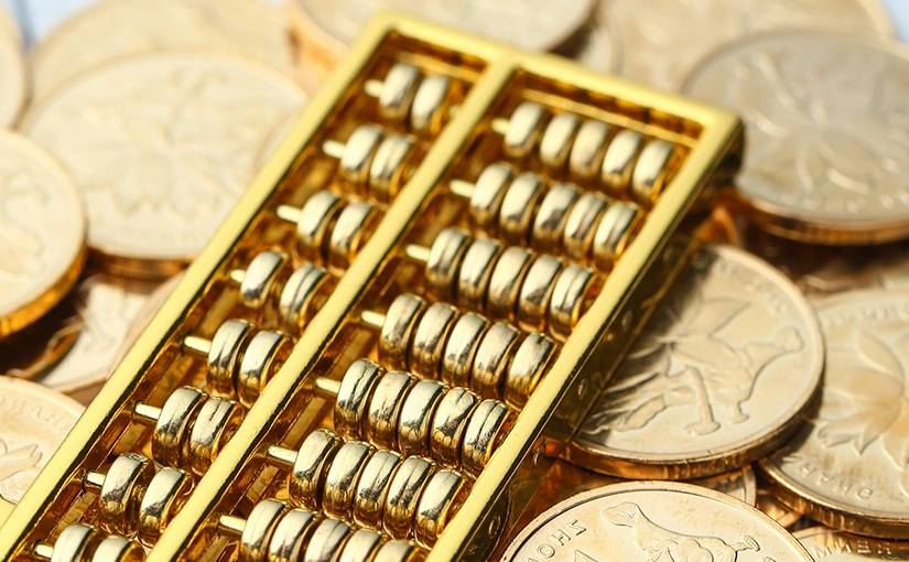 Gold Pulls Back From $4,500 as Fed Minutes Spark Caution